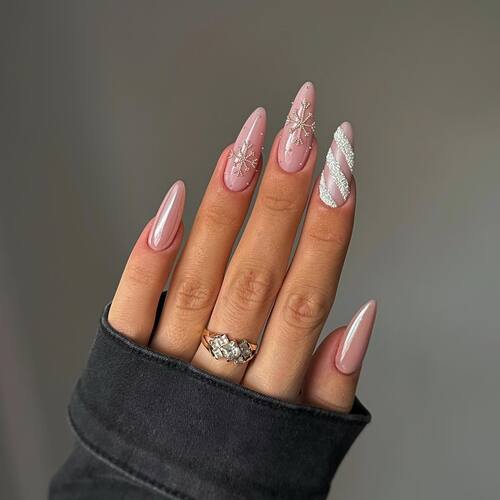 25+ December nail Ideas: Inspiring Designs with Cold and Warm Tones